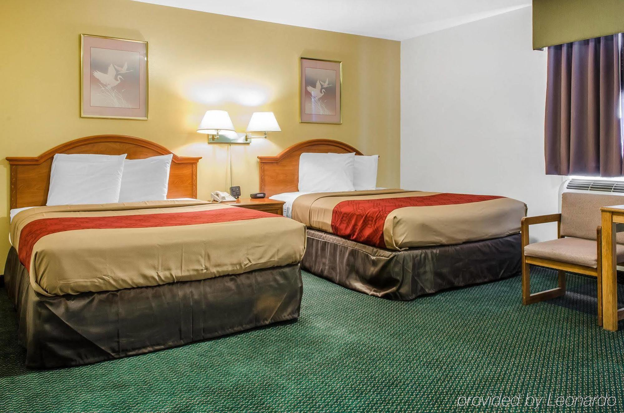 Econo Lodge Inn & Suites Denver Eksteriør billede