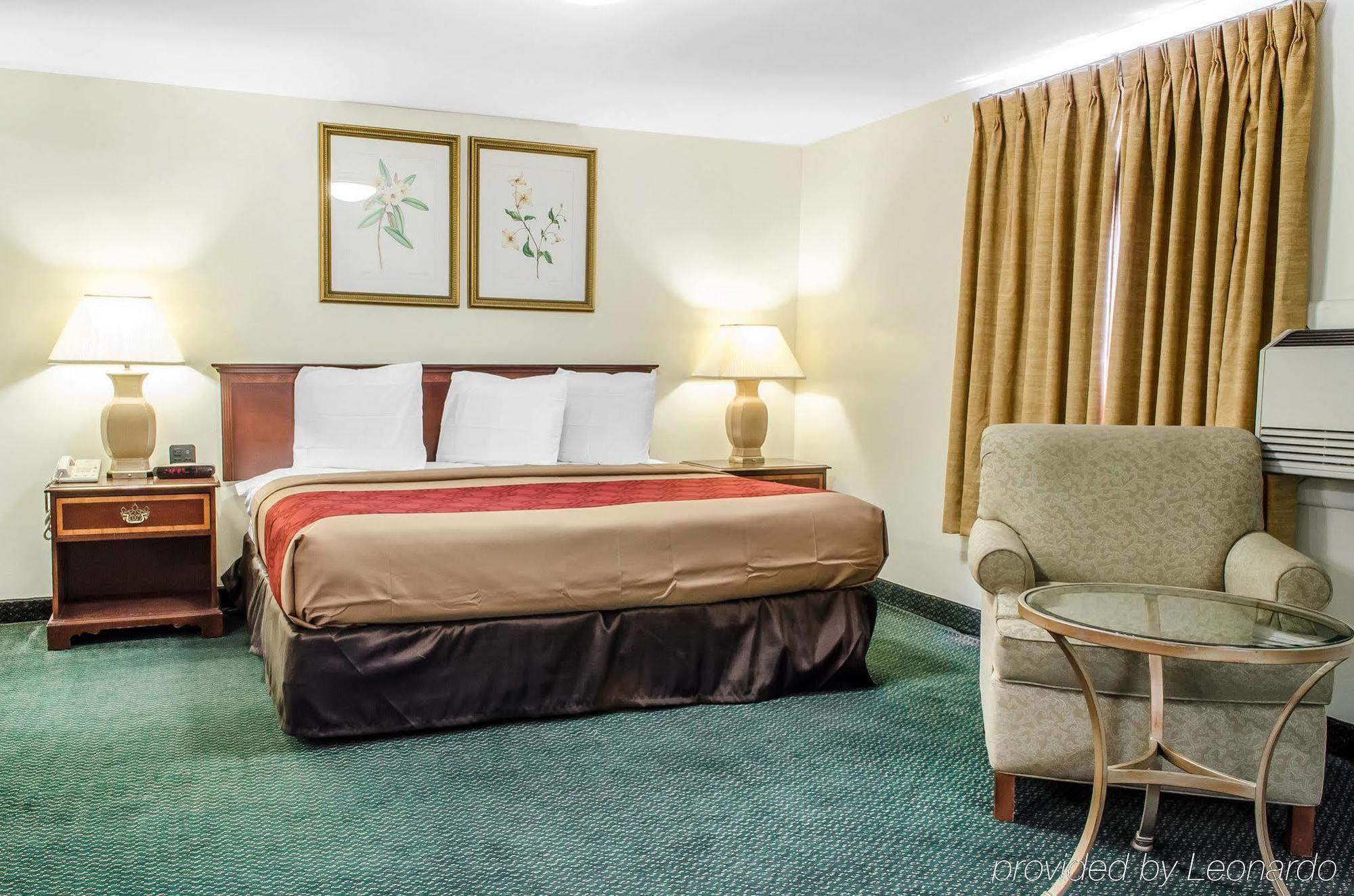 Econo Lodge Inn & Suites Denver Eksteriør billede