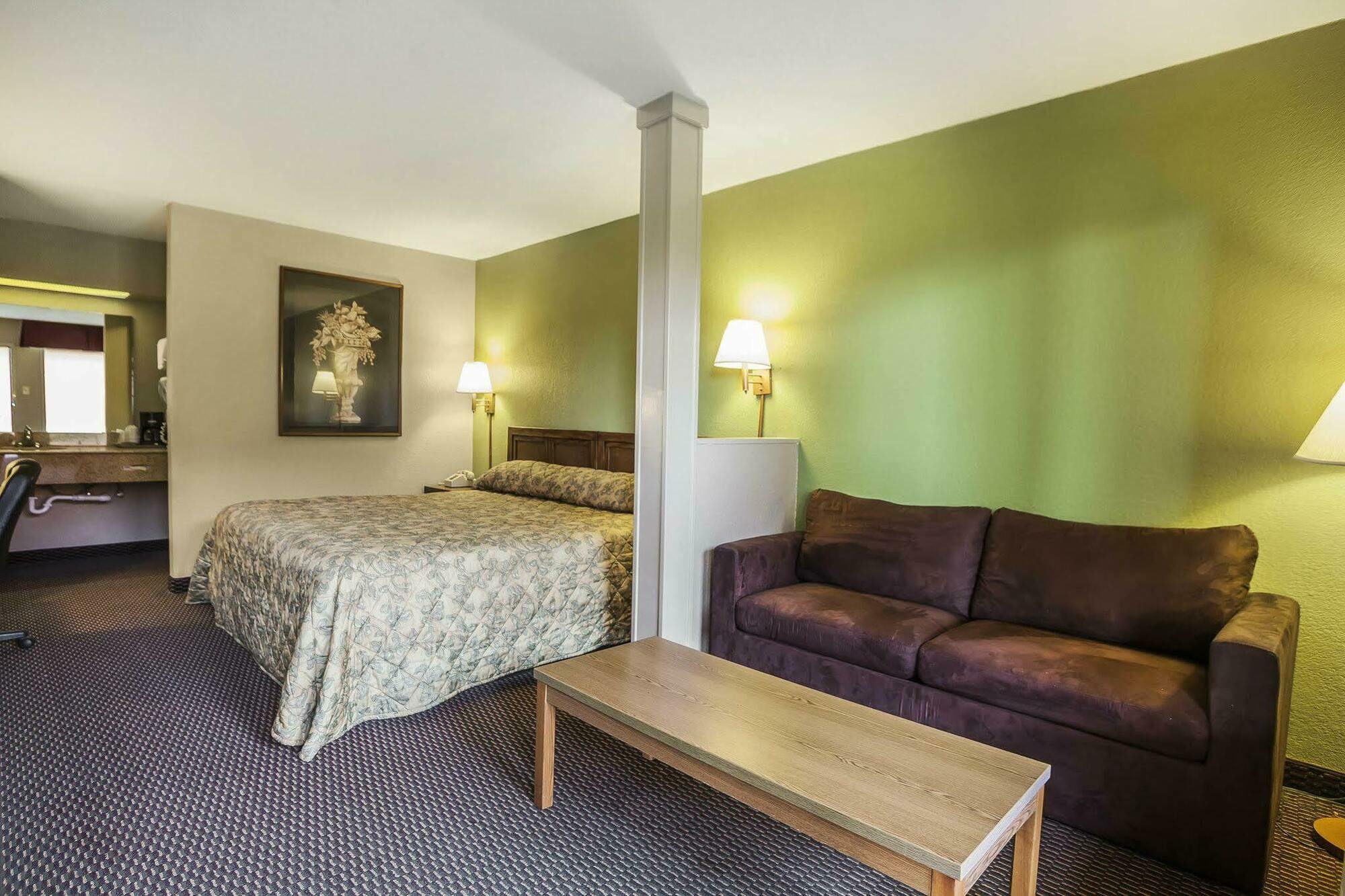 Econo Lodge Inn & Suites Denver Eksteriør billede